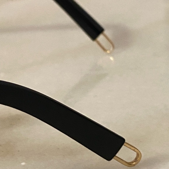 Woman’s Round Black Sunglasses - Picture 9 of 12